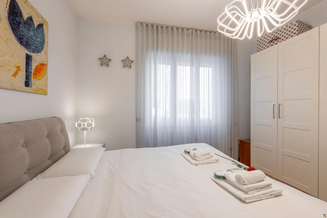 Bnbutler - Stromboli, 22 - Ampio, Luminoso Ed Elegante Milano Exteriör bild